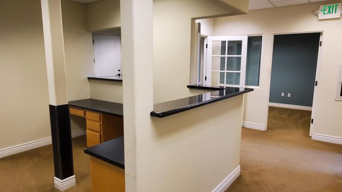 Home Office, Interior