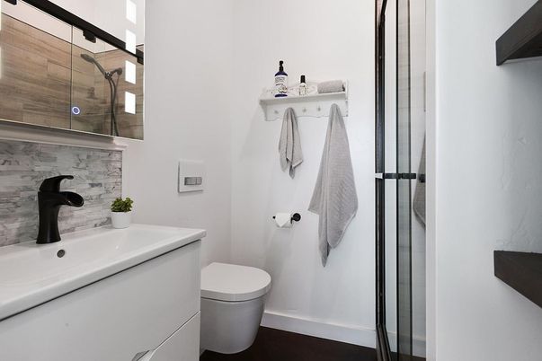Bathroom, Glass Shower, Interior
