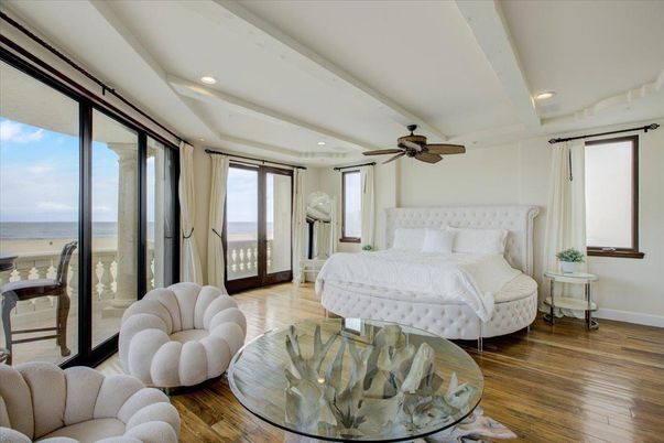 Bedroom, Interior, Recessed Lighting, Water, Wood Texture Flooring