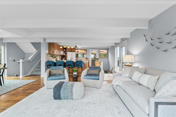Interior, Living room, Pendant Lights, Wood Texture Flooring