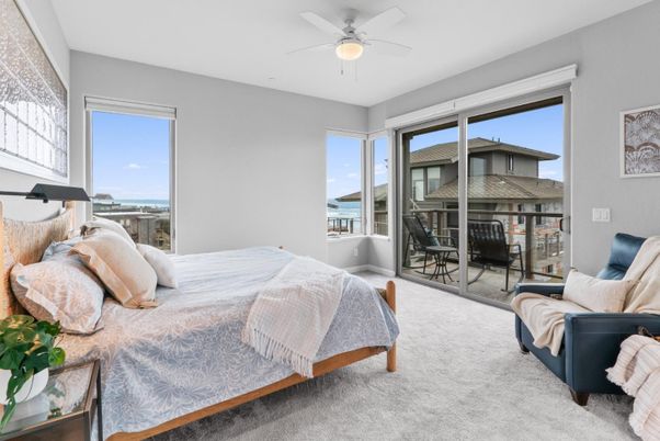 Bedroom, Interior, Water