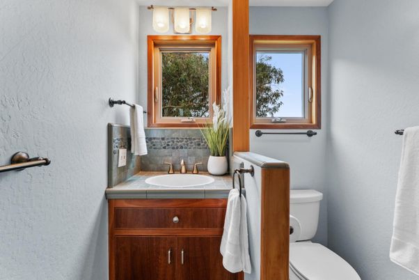 Bathroom, Interior, Tile Countertops