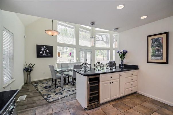Dining room, Interior, Pendant Lights, Recessed Lighting