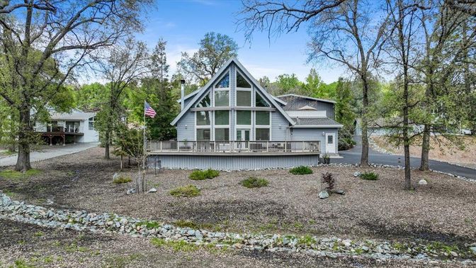 Backyard, Exterior, Facade, A Frame