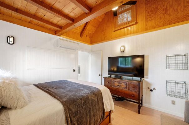Bedroom, Interior, Wooden Beams, Wooden Ceilings, Wood Texture Flooring
