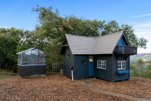 Backyard, Exterior, Hot Tub