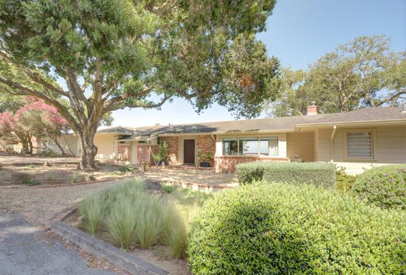 Backyard, Exterior, Facade, Brick Facade, Ranch
