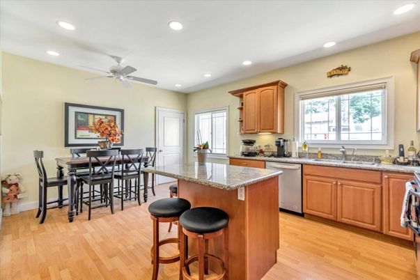 Dining room, Interior, Kitchen, Recessed Lighting, Wood Texture Flooring