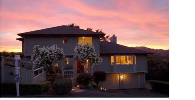 Exterior, Facade, Raised Ranch