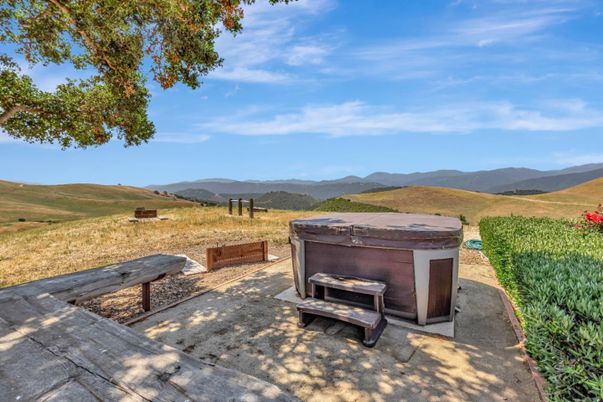 Exterior, Hot Tub