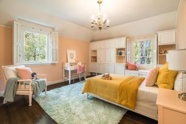 Bedroom, Chandelier, Home Office, Interior, Wood Texture Flooring
