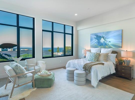 Bedroom, Interior, Living room, Recessed Lighting, Water, Wood Texture Flooring