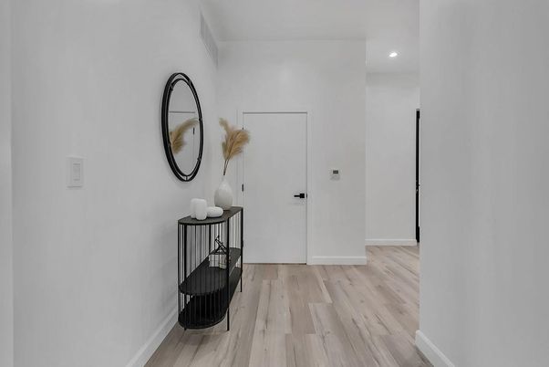 Interior, Recessed Lighting, Wood Texture Flooring
