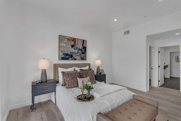 Bedroom, Interior, Living room, Recessed Lighting, Wood Texture Flooring