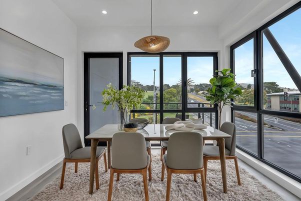 Dining room, Interior, Pendant Lights, Recessed Lighting