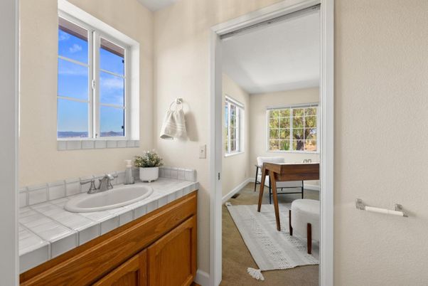 Bathroom, Interior, Tile Countertops