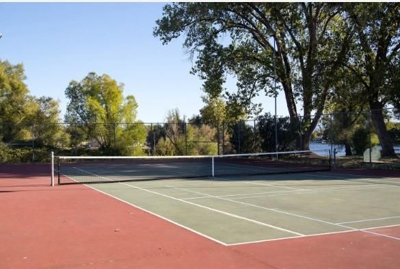 Exterior, Tennis Courts