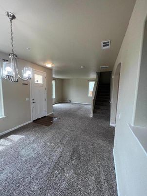 Empty room, Interior, Pendant Lights
