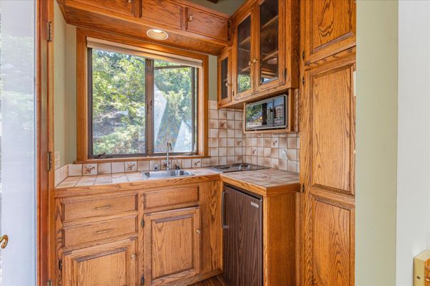 Interior, Kitchen, Recessed Lighting, Tile Countertops
