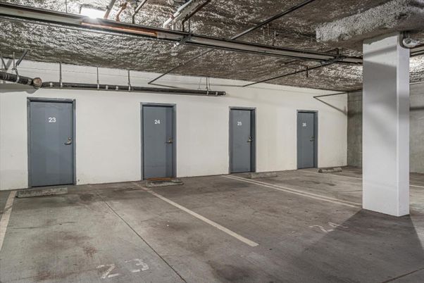 Garage, Interior
