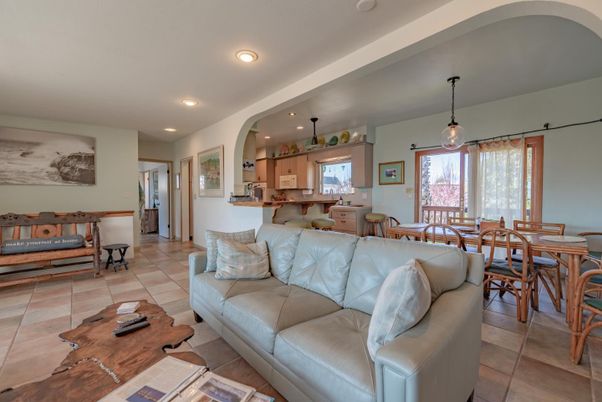 Dining room, Interior, Kitchen, Living room, Pendant Lights, Recessed Lighting