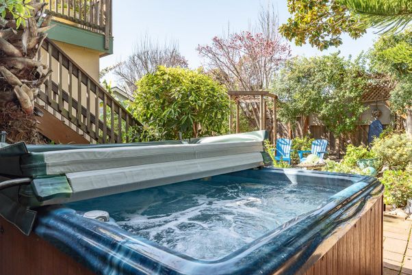Exterior, Hot Tub