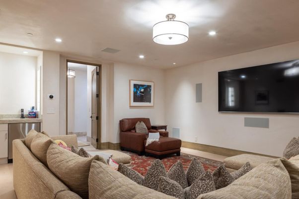 Interior, Living room, Recessed Lighting, Wood Texture Flooring