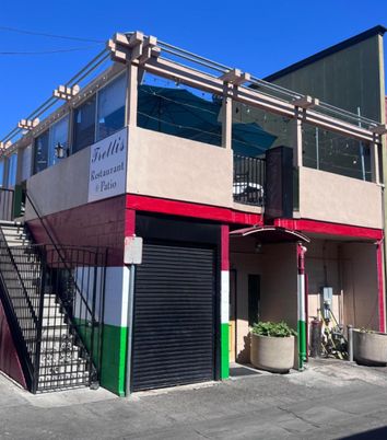 Attached, Exterior, Facade, Modern
