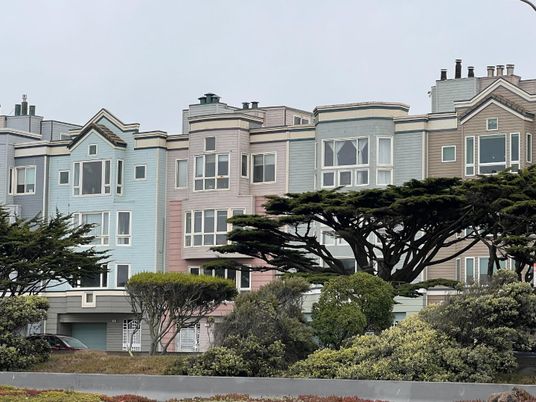 Attached, Exterior, Facade, Rowhouse