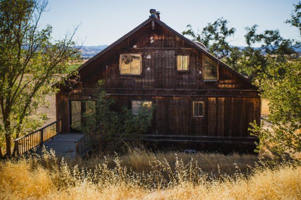 Exterior, Facade, Log Home