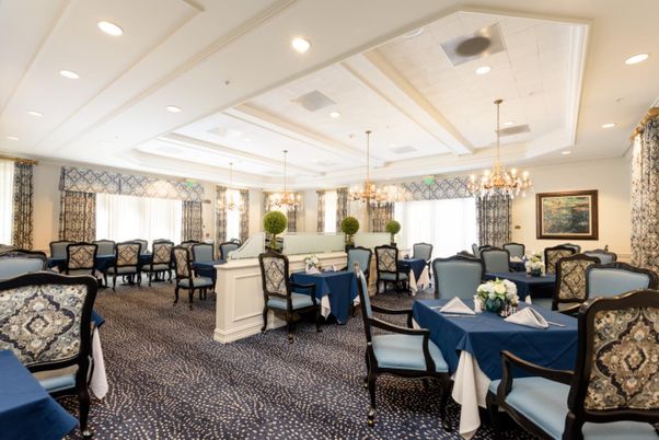 Chandelier, Dining room, Interior, Living room, Recessed Lighting