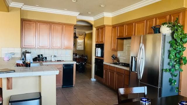 Interior, Kitchen, Recessed Lighting, Tile Countertops