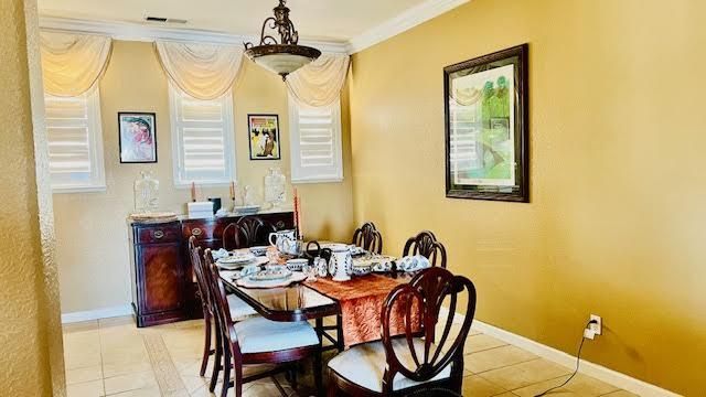 Dining room, Interior, Pendant Lights