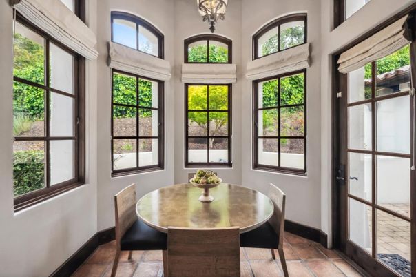 Dining room, Interior