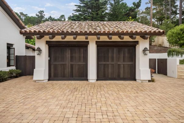 Detached Garage, Exterior