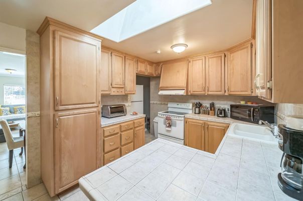 Interior, Kitchen, Tile Countertops