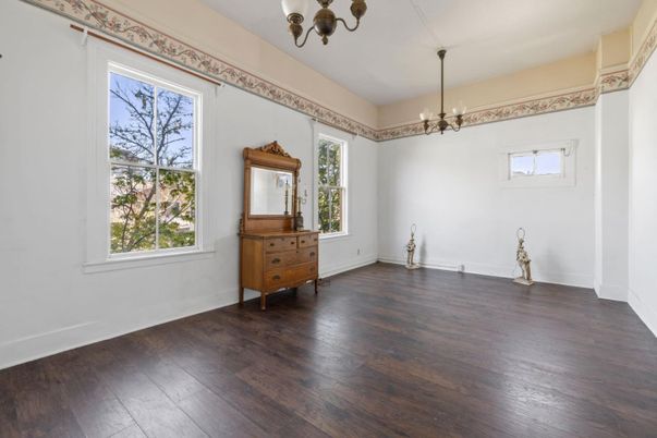 Empty room, Interior, Pendant Lights, Wood Texture Flooring