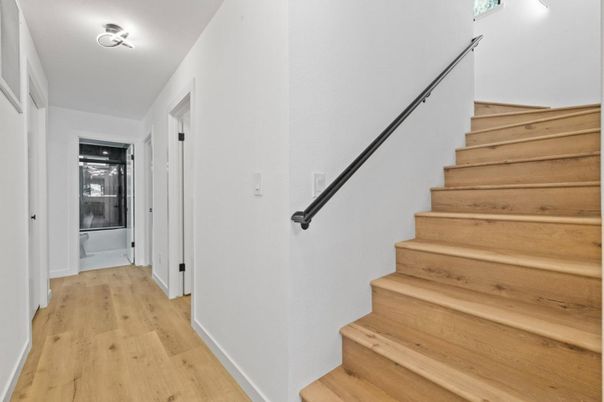 Fireplace, Interior, Kitchen, Pendant Lights, Recessed Lighting, Wood Texture Flooring