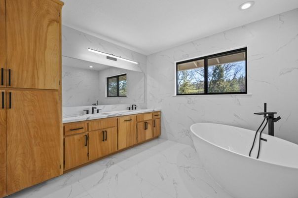 Bathroom, Dual Sink Vanities, Interior, Wood Texture Flooring