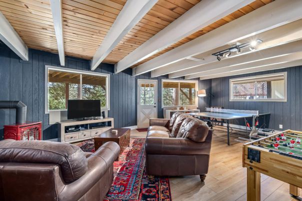 Game Room, Interior, Living room, Wooden Ceilings, Wood Texture Flooring