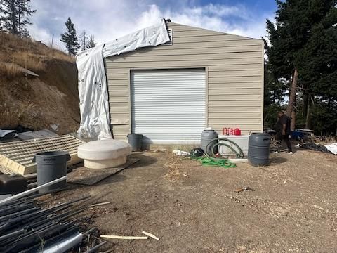 Backyard, Detached Garage, Exterior