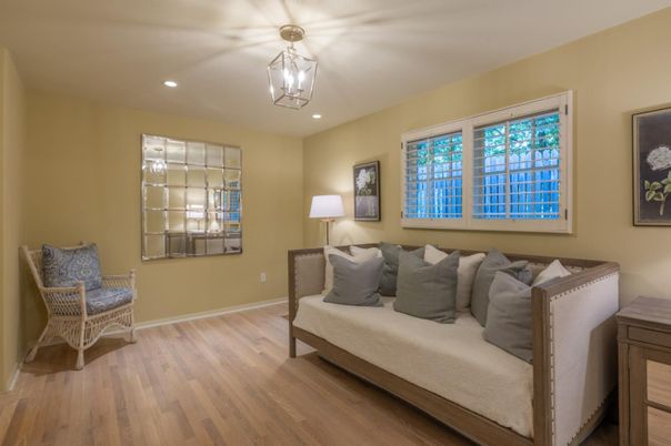 Interior, Living room, Pendant Lights, Recessed Lighting, Wood Texture Flooring