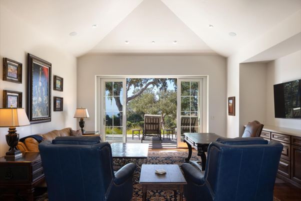 Dining room, Interior, Living room, Recessed Lighting, Wood Texture Flooring
