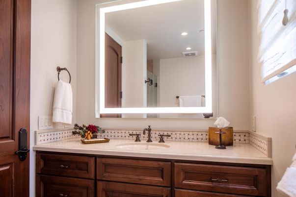 Bathroom, Interior, Recessed Lighting, Tile Countertops