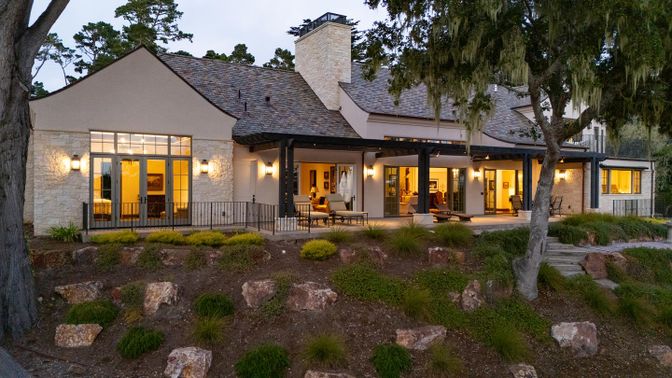 Backyard, Exterior, Facade, Ranch