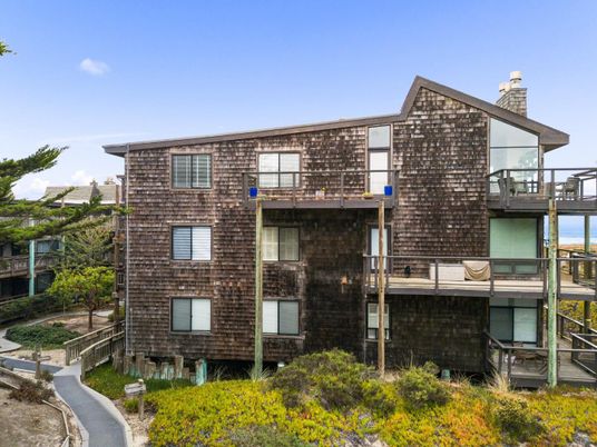 Exterior, Facade, Brick Facade, Modern