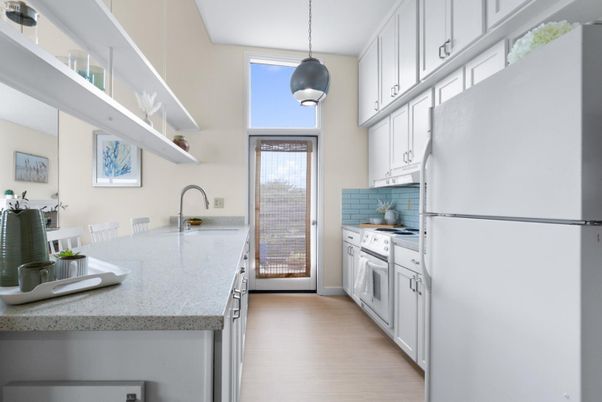 Interior, Kitchen, Pendant Lights, Wood Texture Flooring