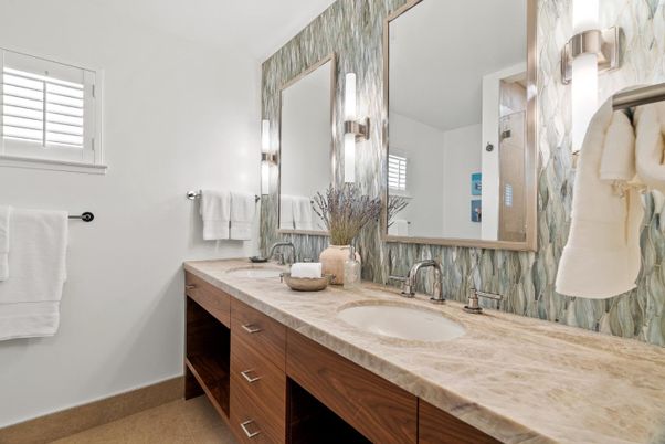 Bathroom, Dual Sink Vanities, Interior