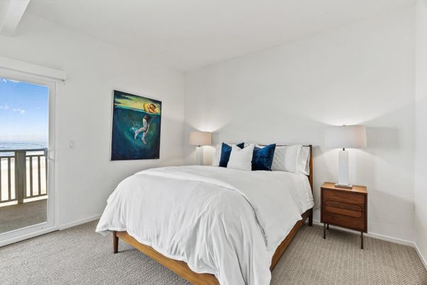 Bedroom, Interior, Water