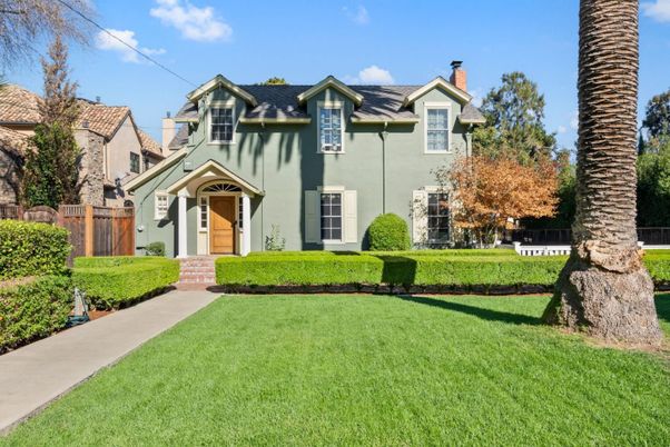 Backyard, Exterior, Facade, French Provincial